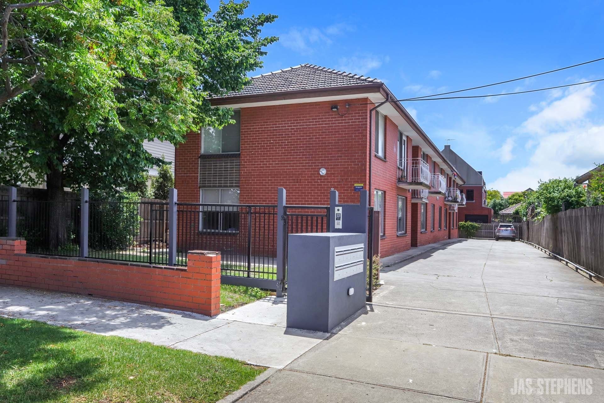 8/32 Hobbs Street Seddon VIC, Seddon - Thumbnail 2