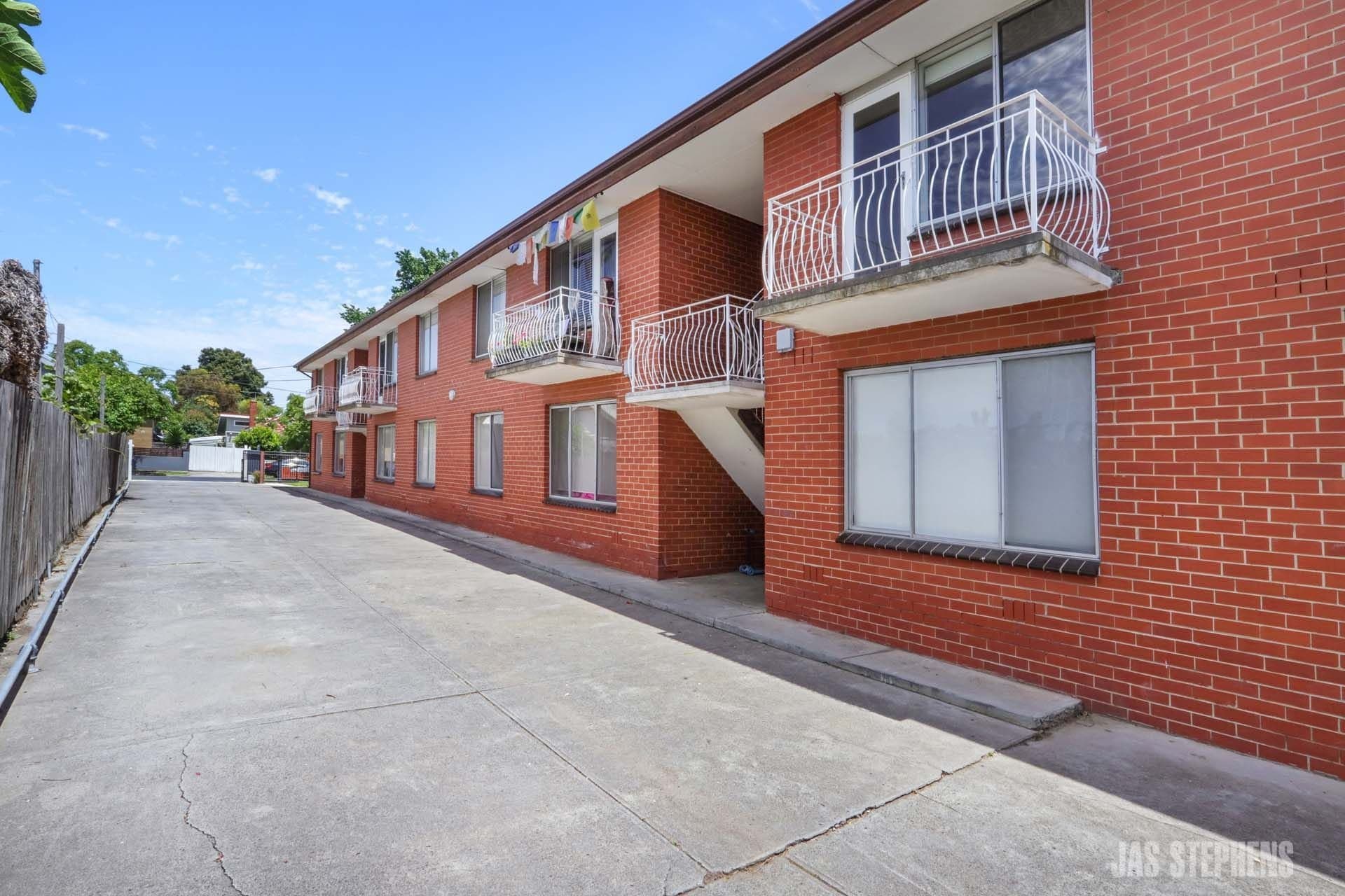 8/32 Hobbs Street Seddon VIC, Seddon - Thumbnail 3