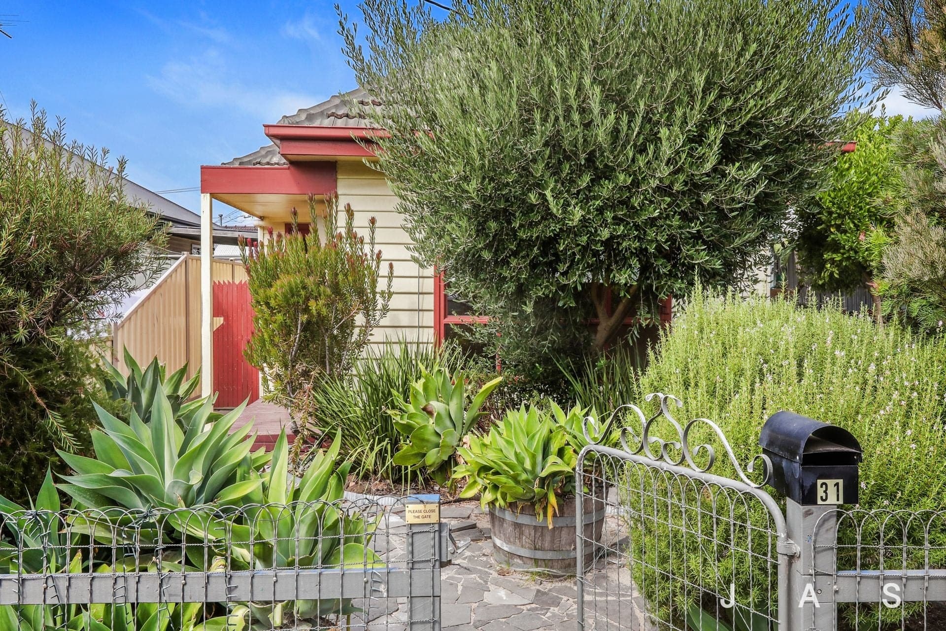 31 Dudley Street Footscray VIC, Footscray - Thumbnail 2