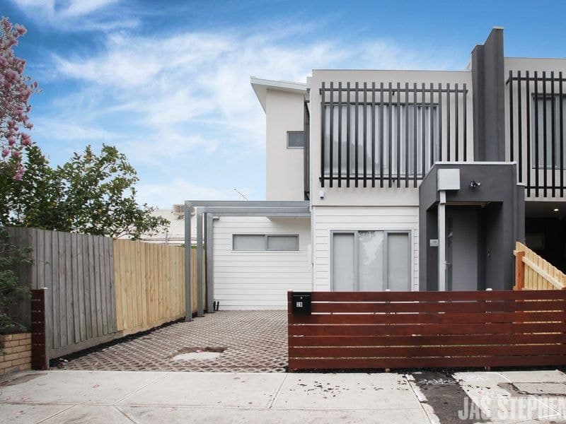 2A Leigh Street FOOTSCRAY VIC, Footscray - Thumbnail 2