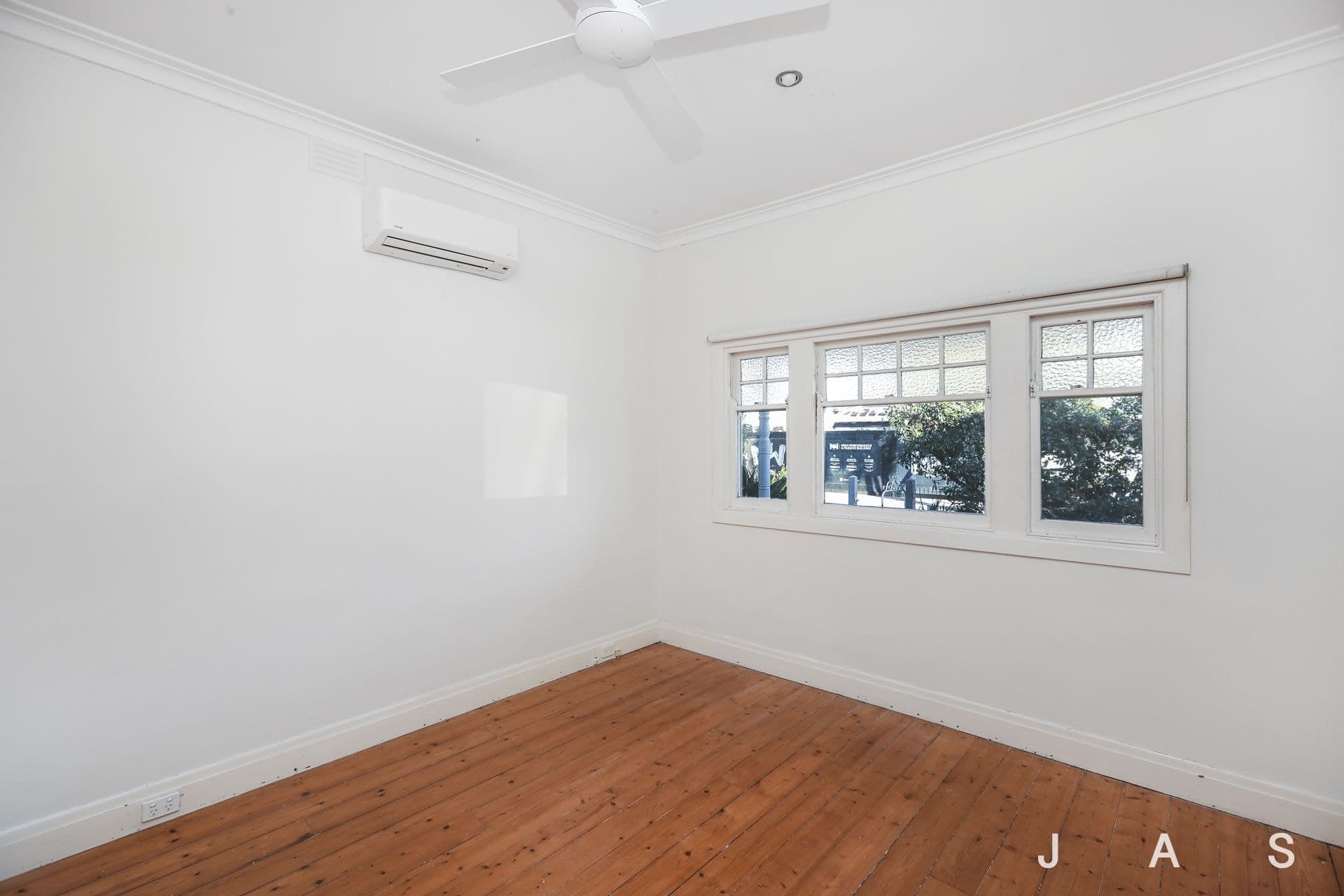 16 Dove Street West Footscray VIC, West Footscray - Thumbnail 3