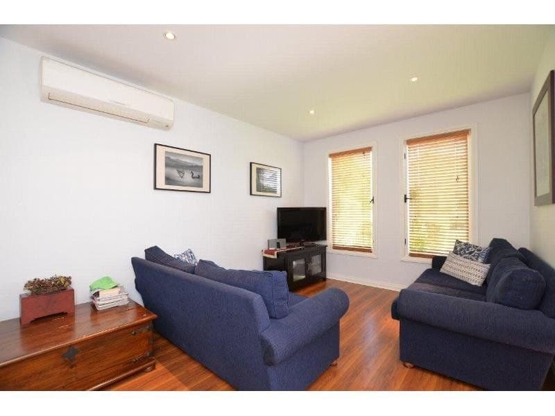2/17 Burns Street Maidstone VIC, Maidstone - Thumbnail 3