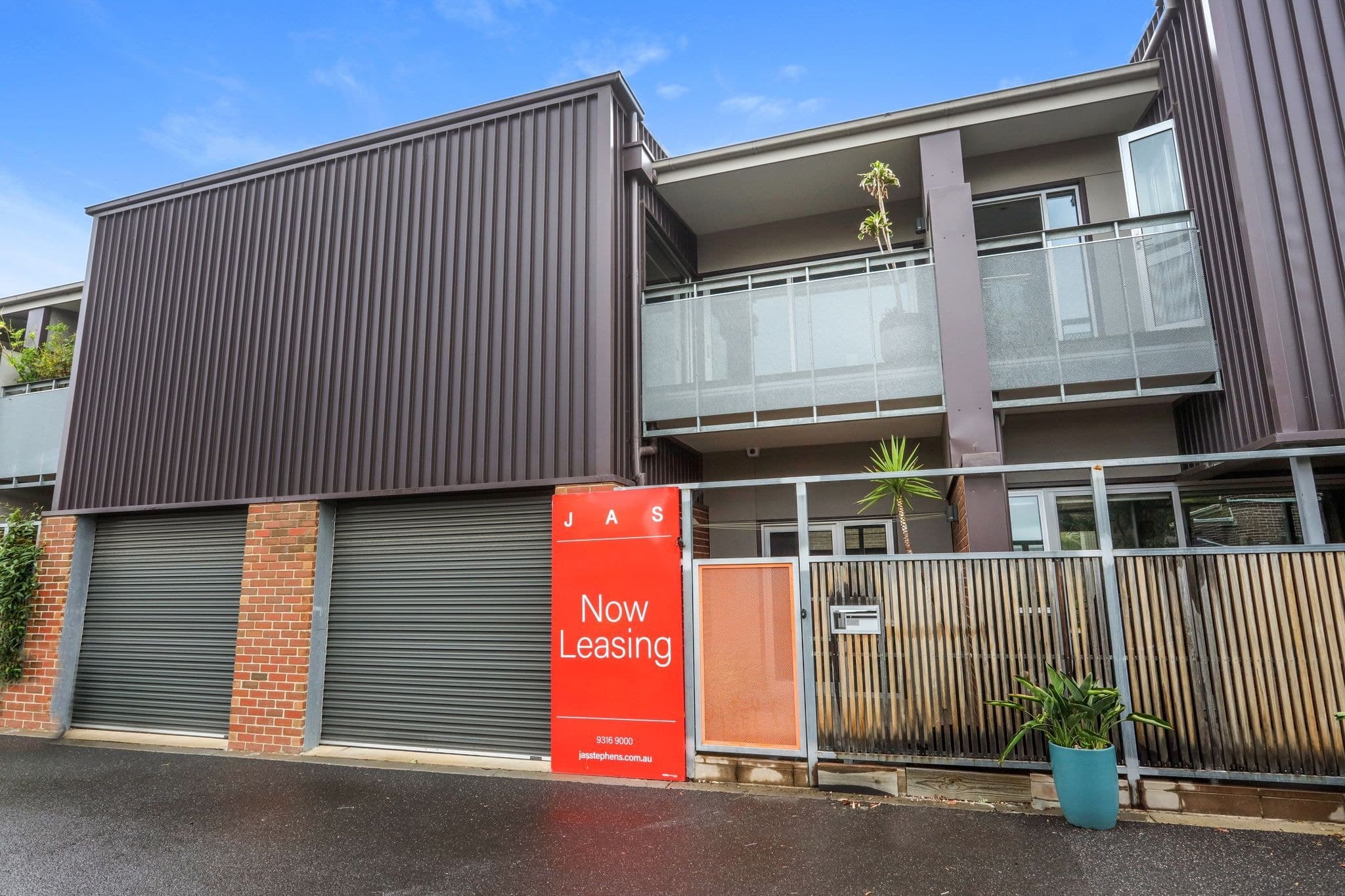 7 Newman Drive FOOTSCRAY VIC, Footscray - Thumbnail 2