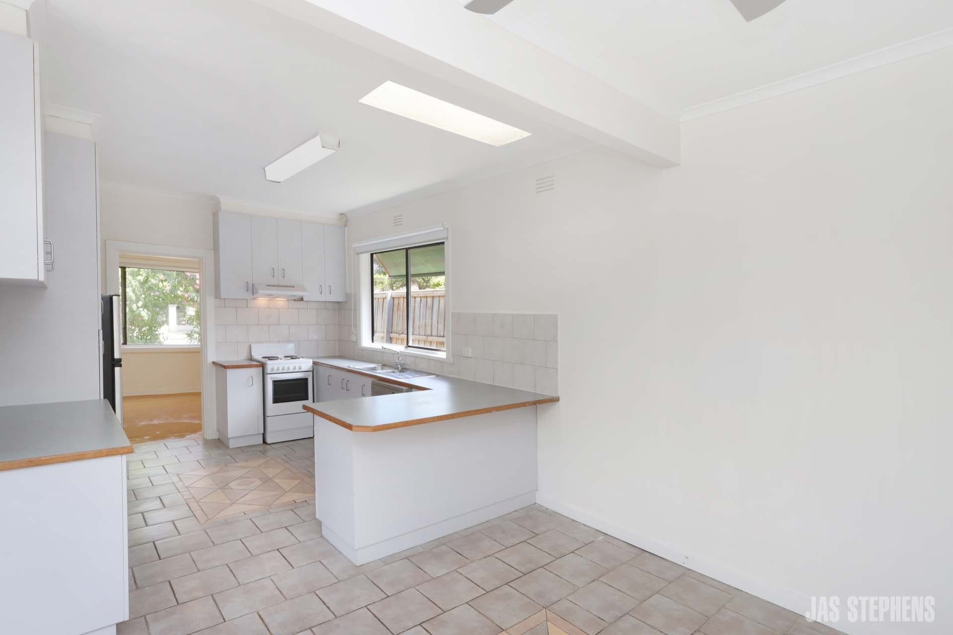 96 The Avenue Spotswood VIC, Spotswood - Thumbnail 7