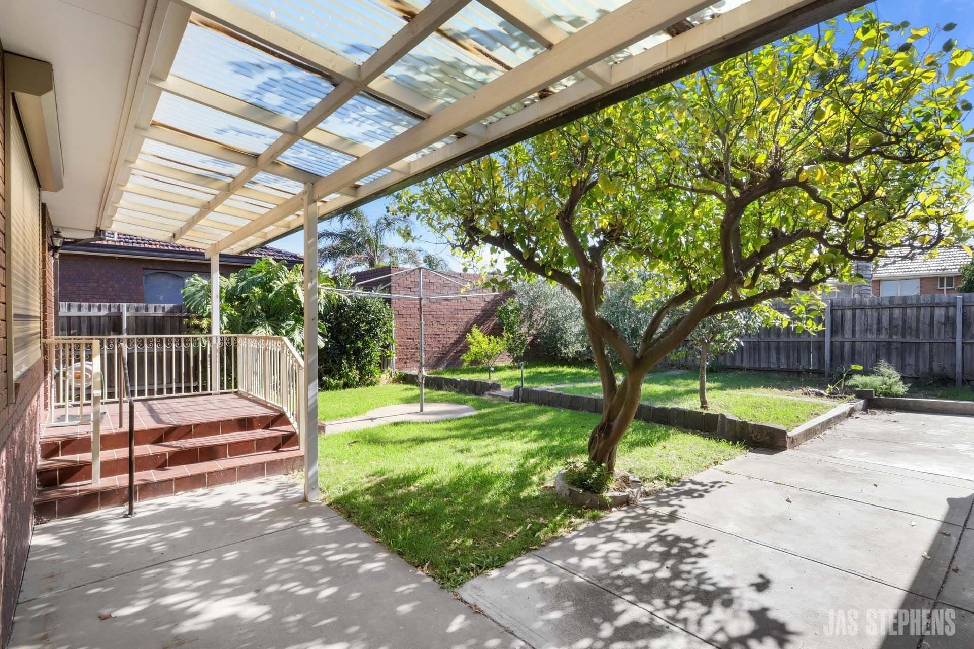 102 Mills Street Altona North VIC, Altona North - Thumbnail 2
