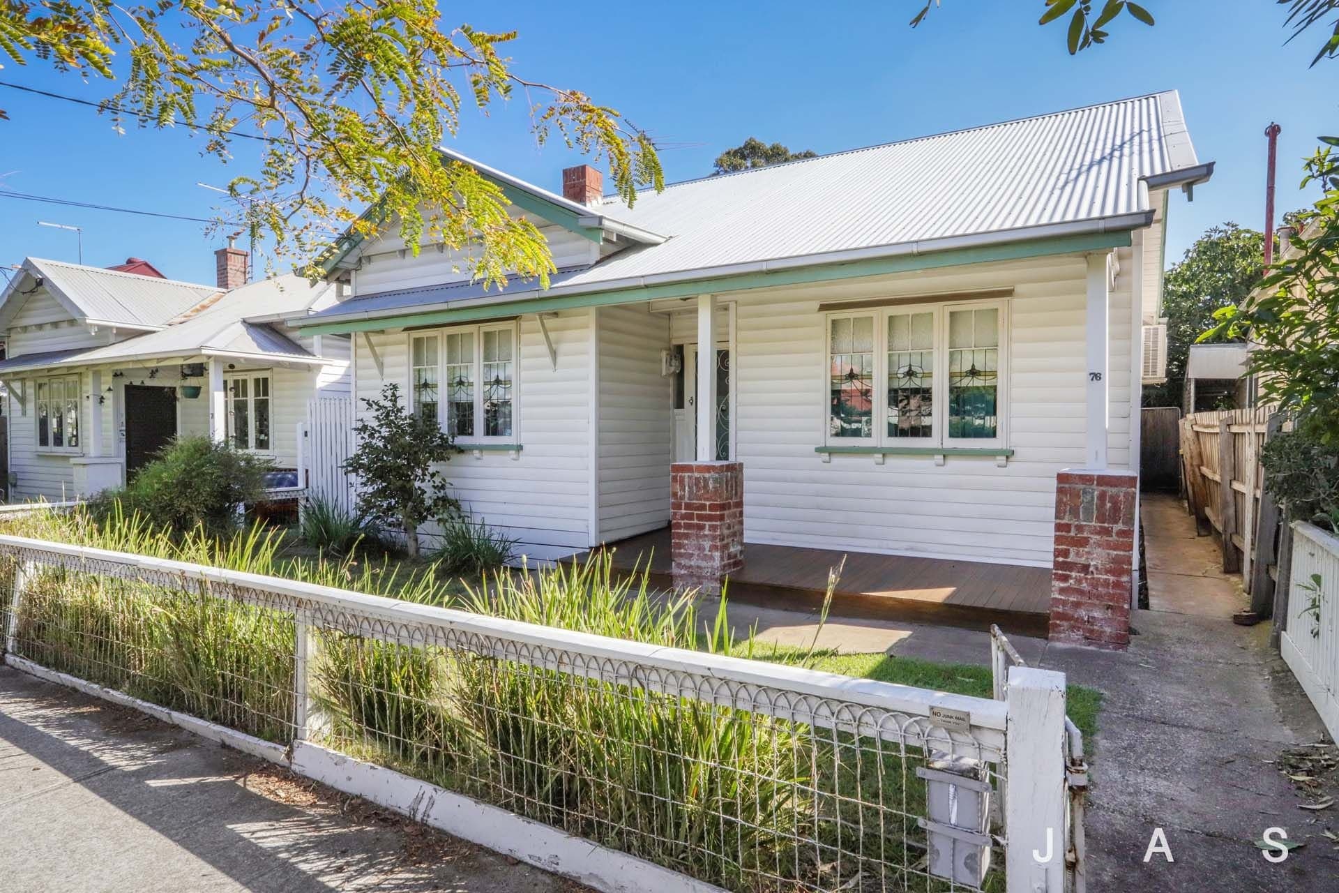 76 Empress Avenue KINGSVILLE VIC, Kingsville - Thumbnail 2