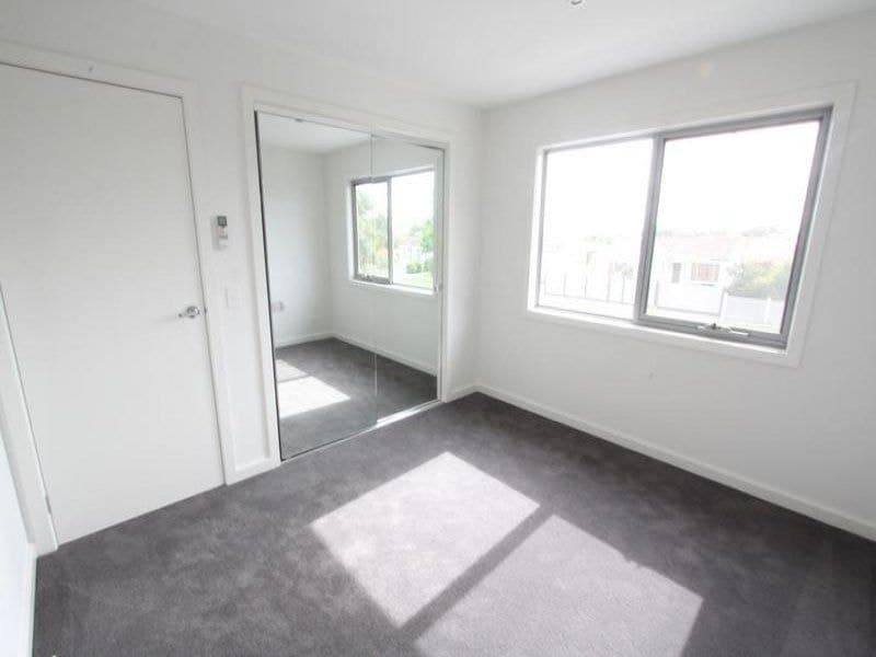 1/58 Blenheim Road Newport VIC, Newport - Thumbnail 5