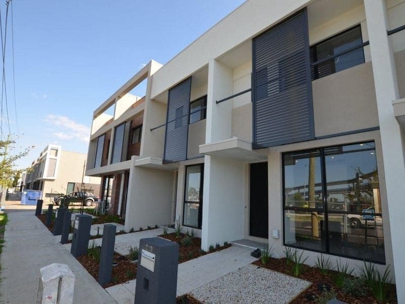 3/10 Cross Street Footscray VIC, Footscray - Thumbnail 2