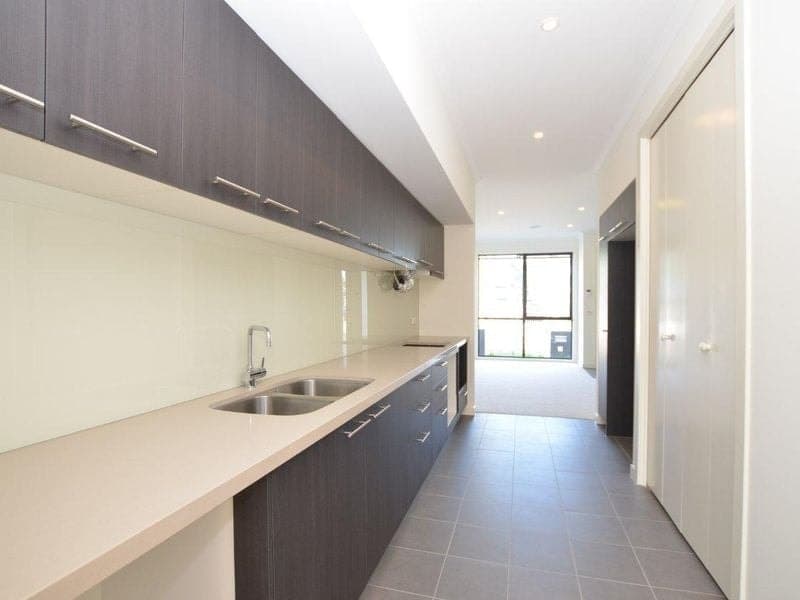 3/10 Cross Street Footscray VIC, Footscray - Thumbnail 3
