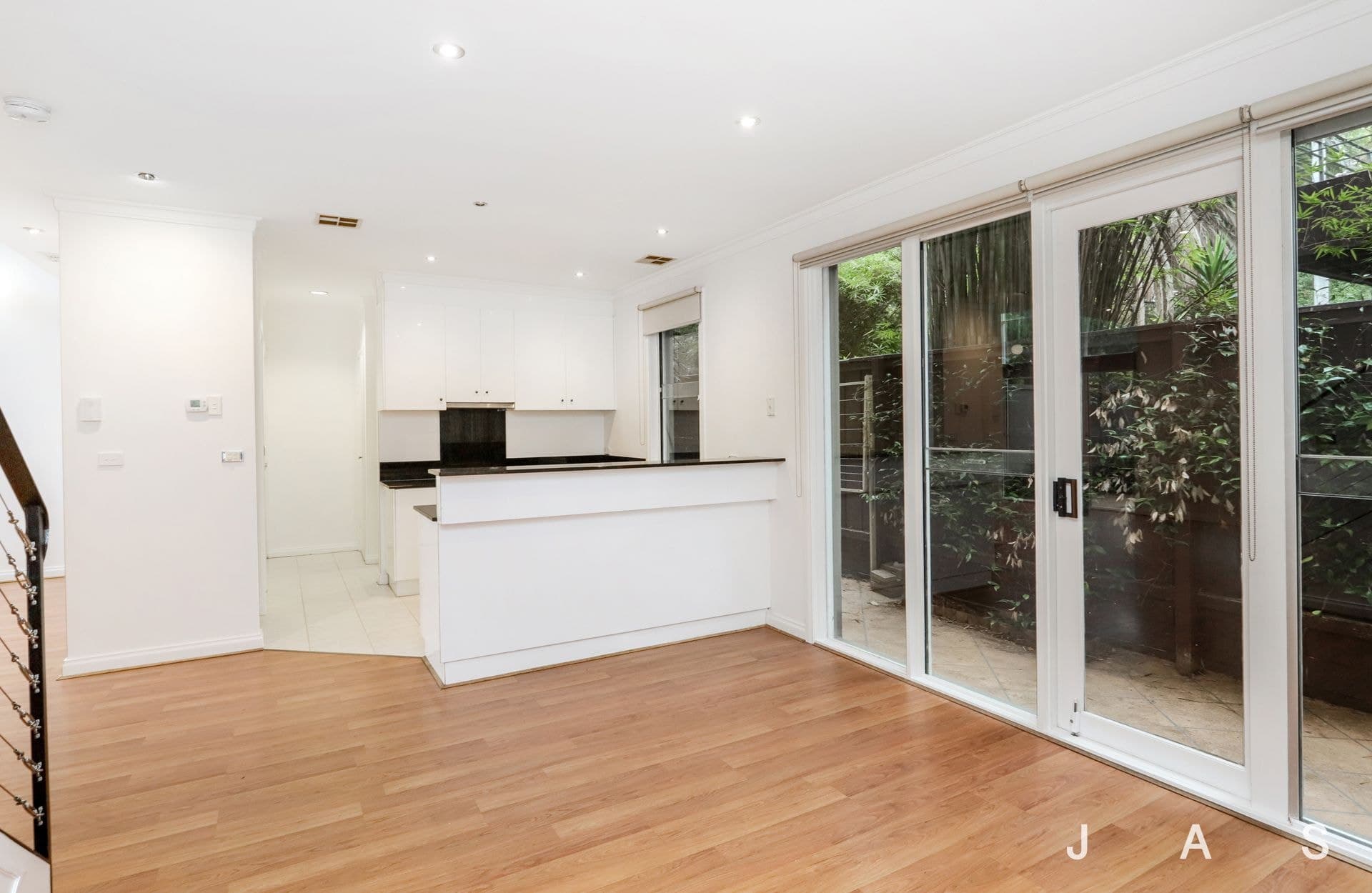 330 Canterbury Road St Kilda VIC, St Kilda - Thumbnail 4