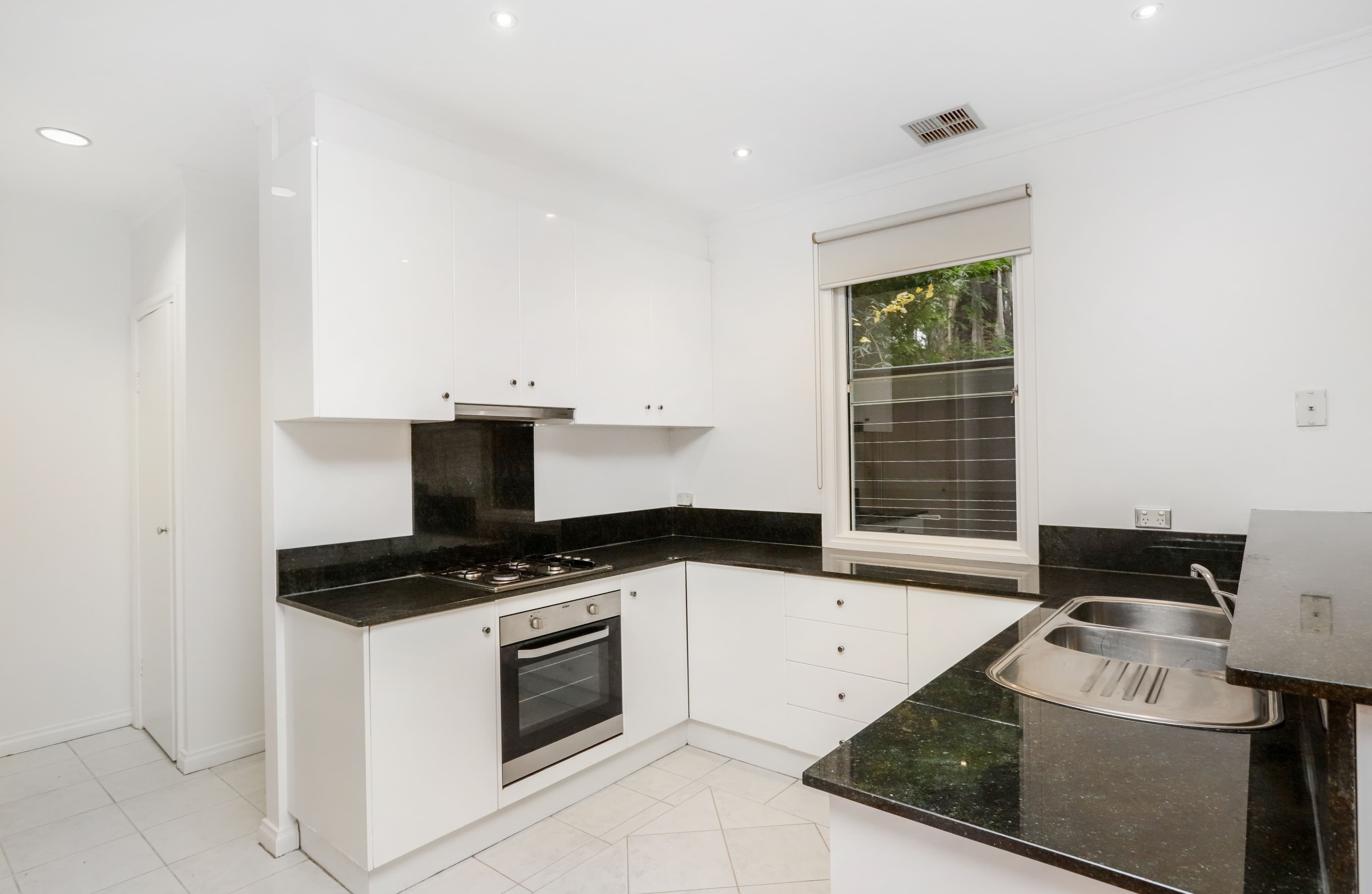 330 Canterbury Road St Kilda VIC, St Kilda - Thumbnail 5