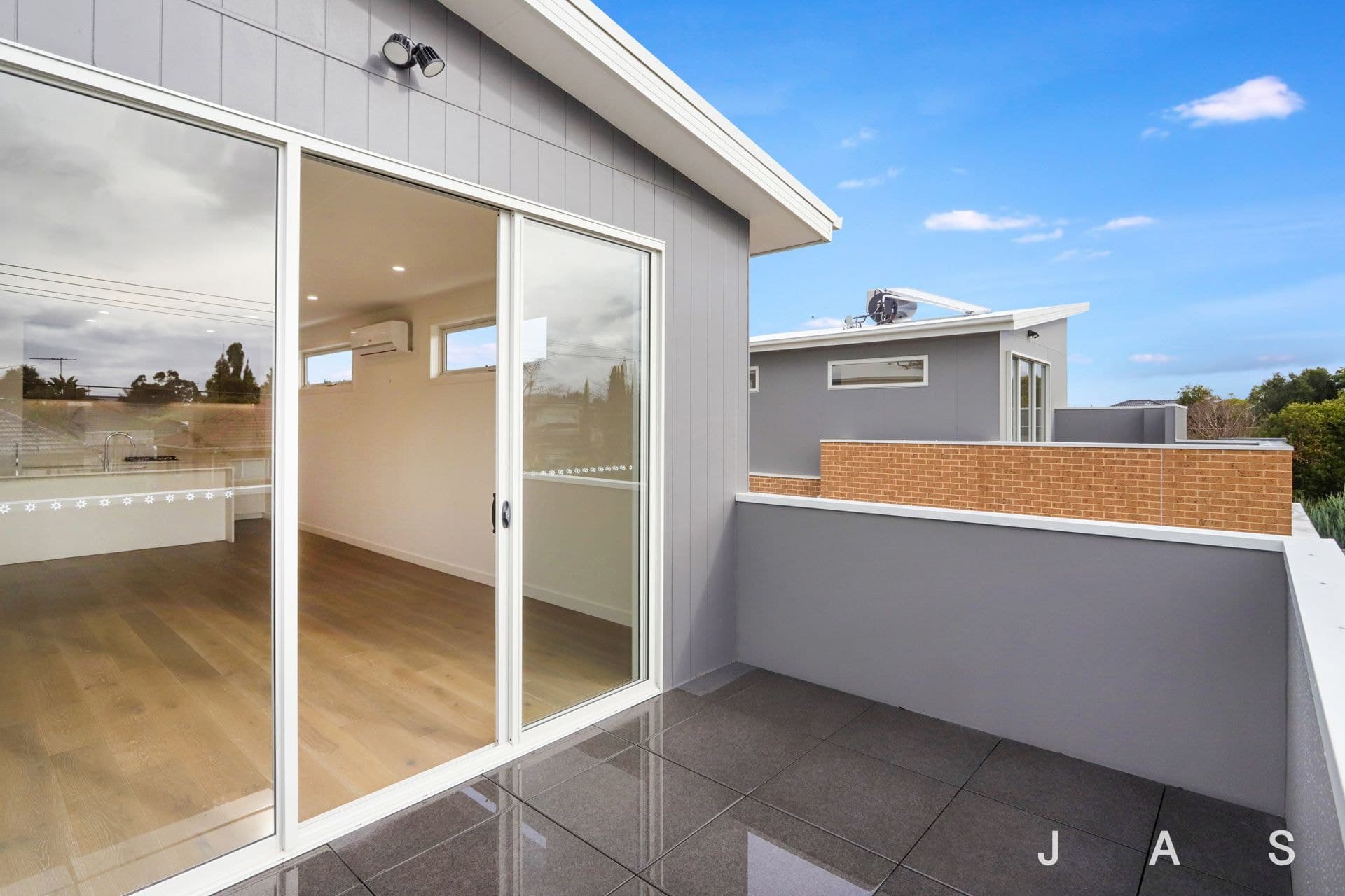21B Clarendon Parade West Footscray VIC, West Footscray - Thumbnail 3