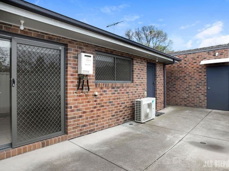 2/17 Dorothy Avenue Sunshine VIC, Sunshine - Thumbnail 8