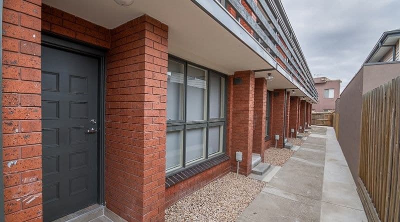 4/42 Hobbs Street Seddon VIC, Seddon - Thumbnail 2