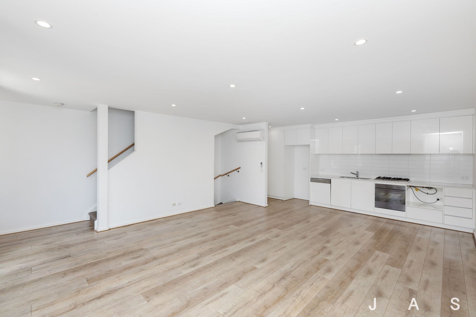 3/25 Somerville Road Yarraville VIC, Yarraville - Thumbnail 3