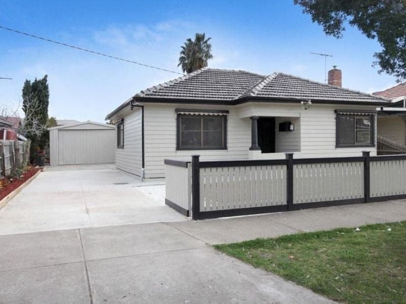 62 Suffolk Road Sunshine North Vic, Sunshine North - Thumbnail 2
