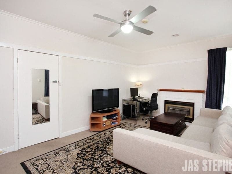 112 Alma Street WEST FOOTSCRAY VIC, West Footscray - Thumbnail 3