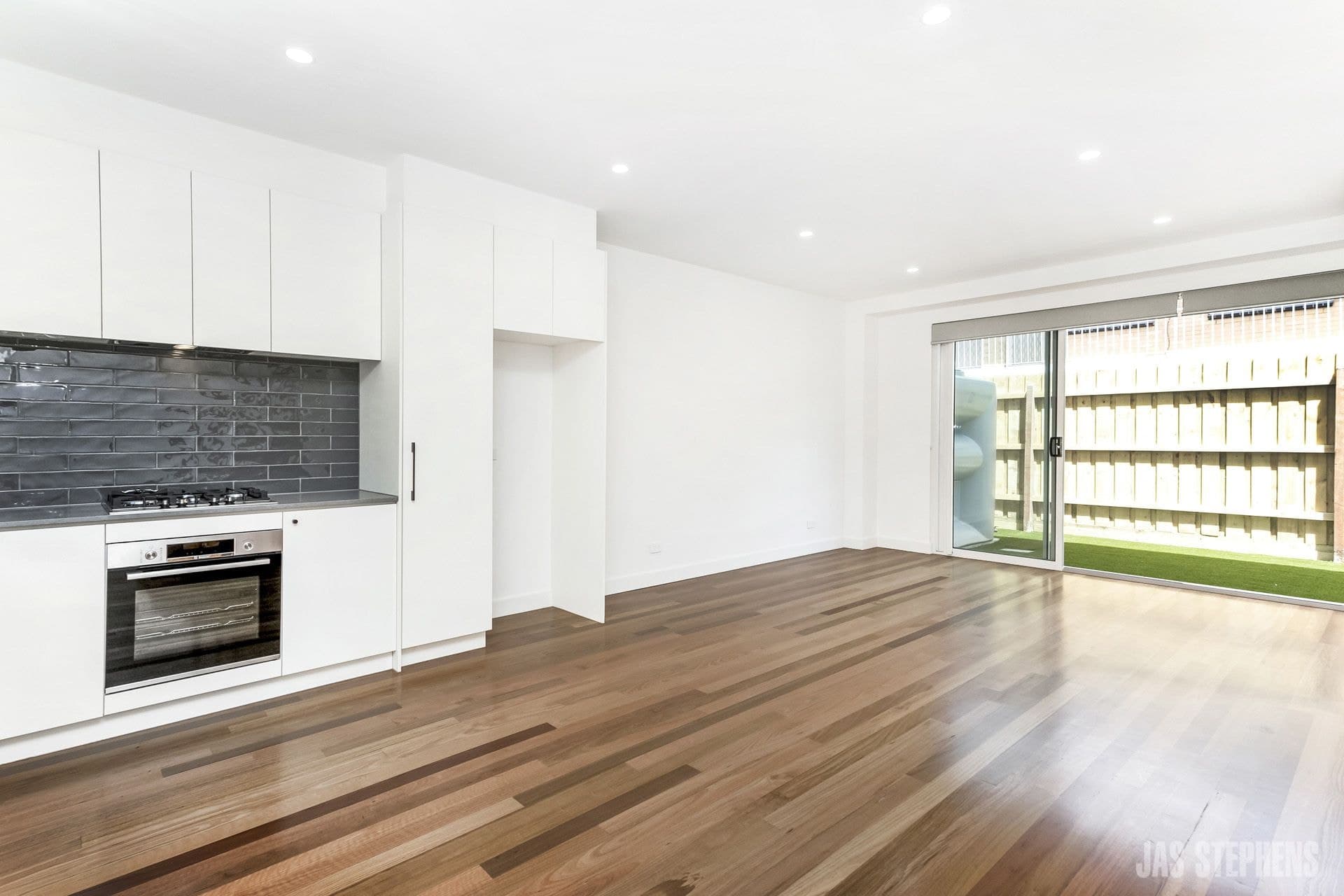2/13 Hampton Parade West Footscray VIC, West Footscray - Thumbnail 5