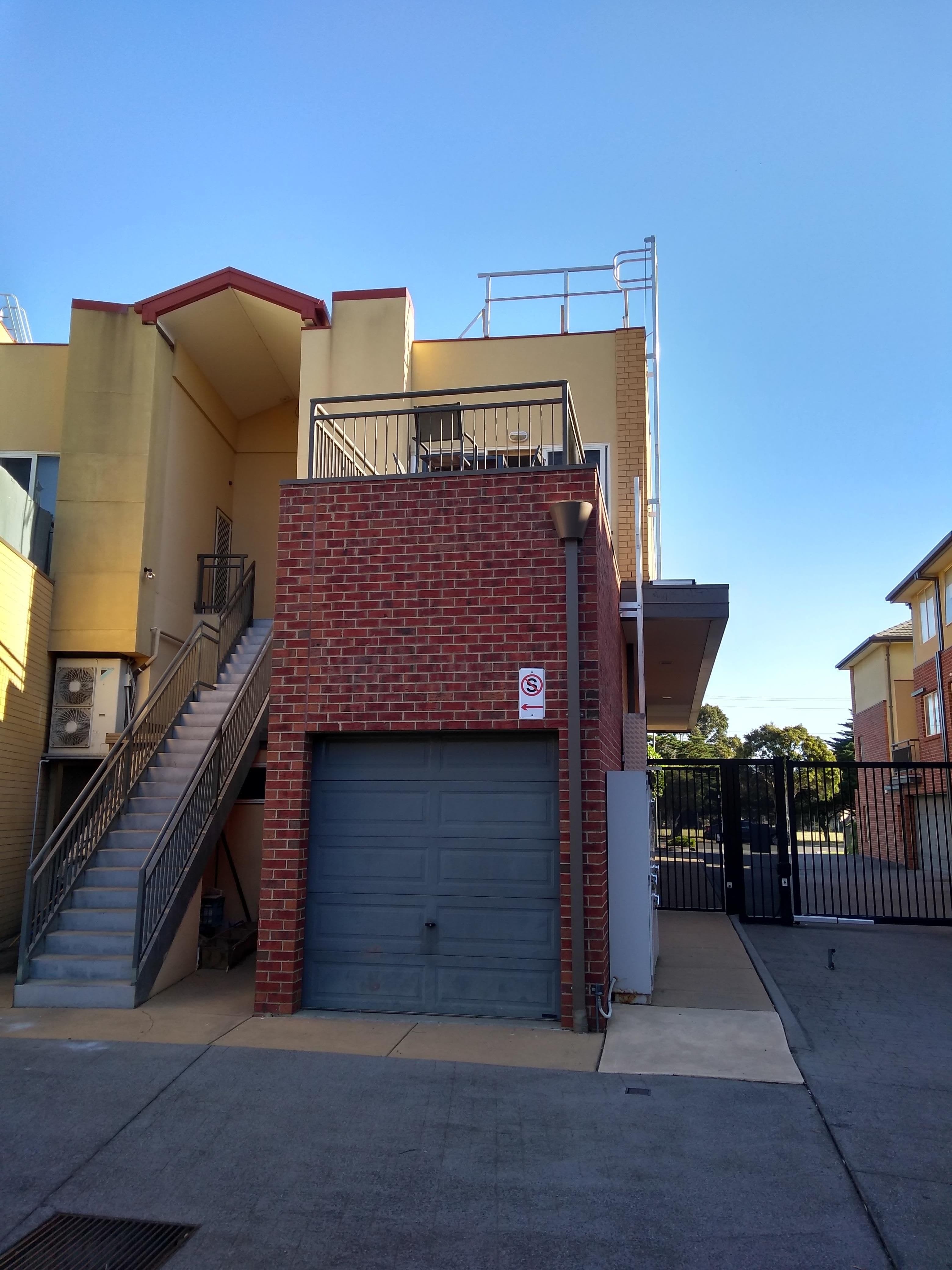 19 Cavalry Circuit MARIBYRNONG VIC, Maribyrnong - Thumbnail 2