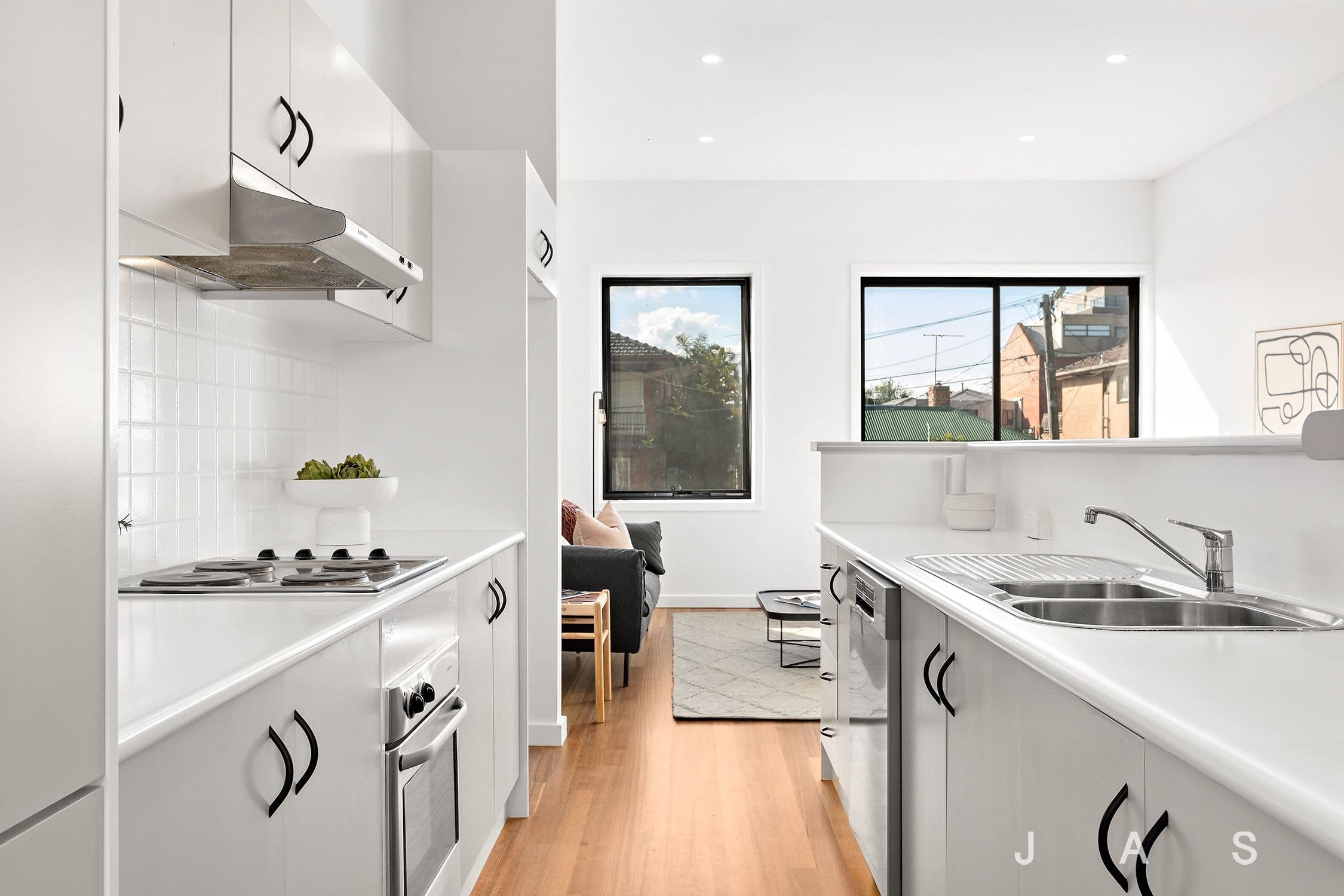 2/3 Canterbury Street Yarraville VIC, Yarraville - Thumbnail 3