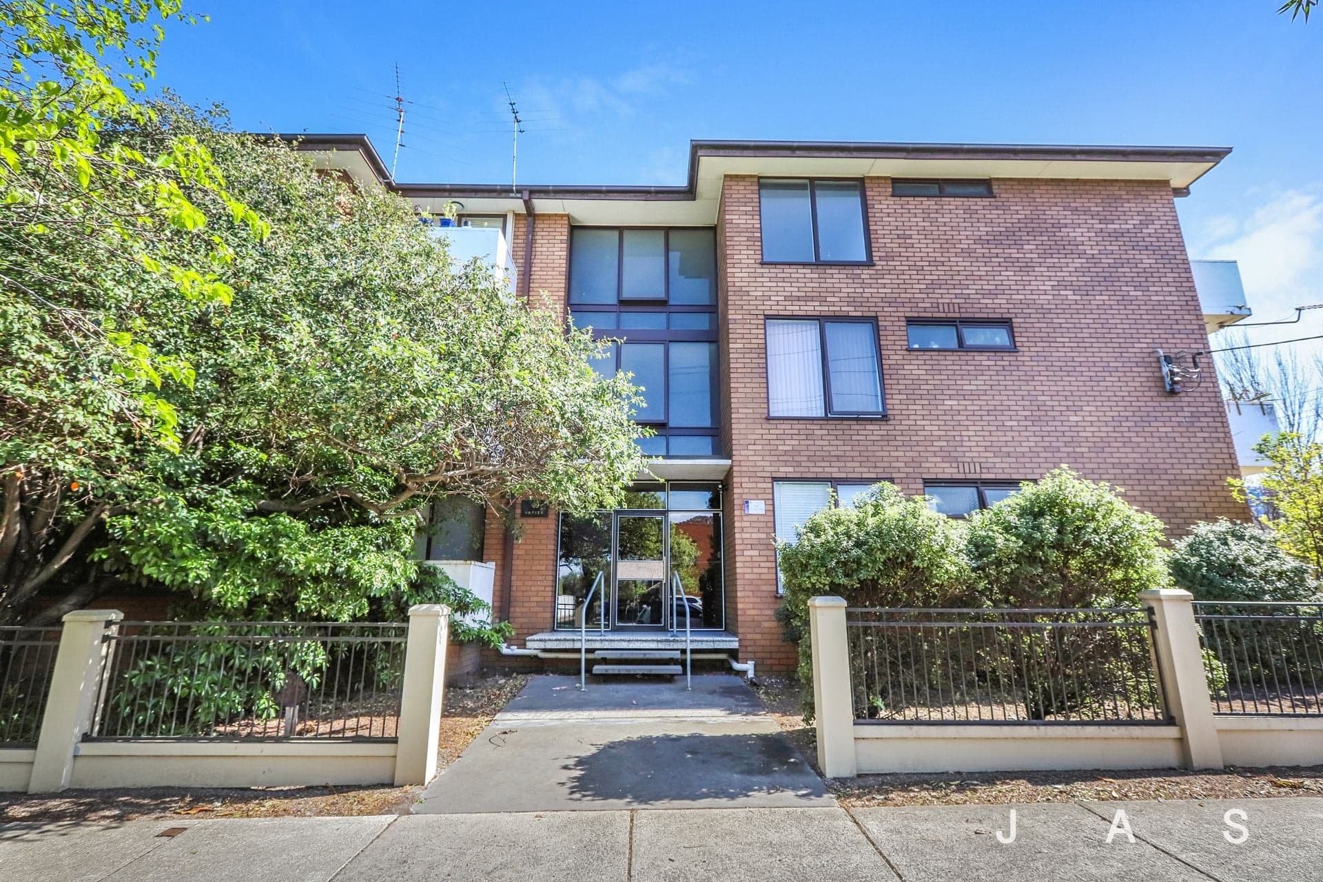 13/49 Napier Street Footscray VIC, Footscray - Thumbnail 2