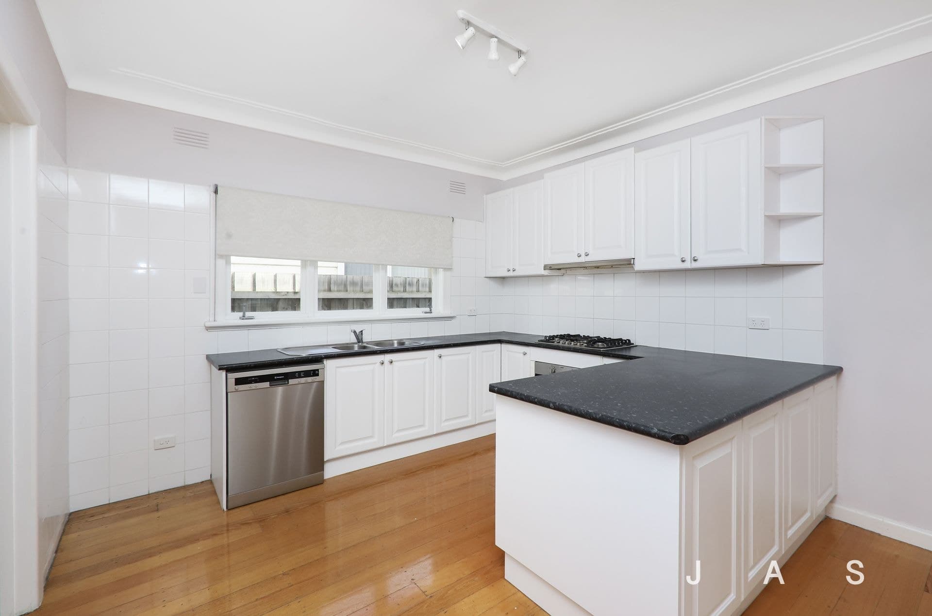 27 Adeney Street Yarraville VIC, Yarraville - Thumbnail 4