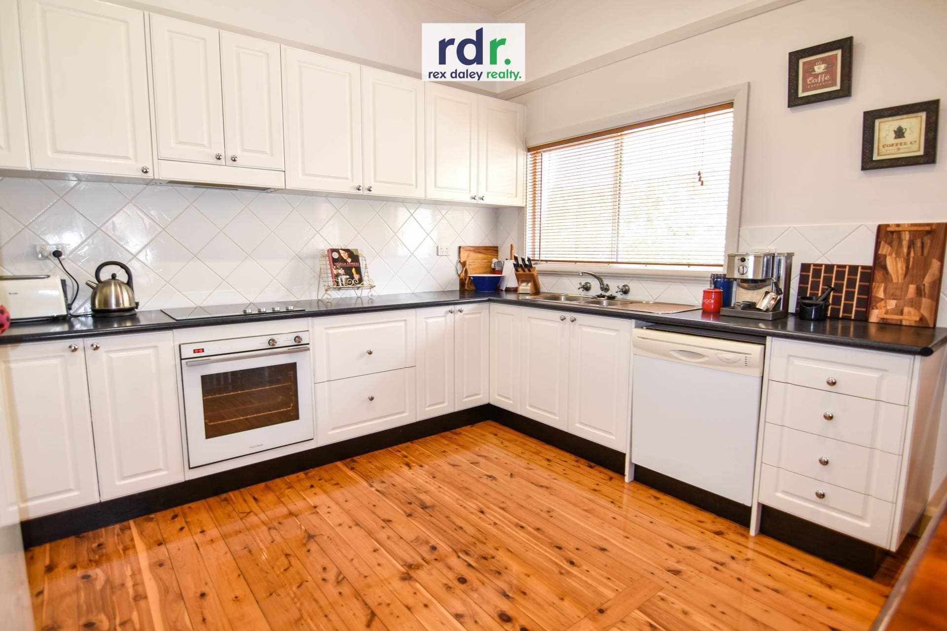 16 Urabatta Street, Inverell - Thumbnail 7