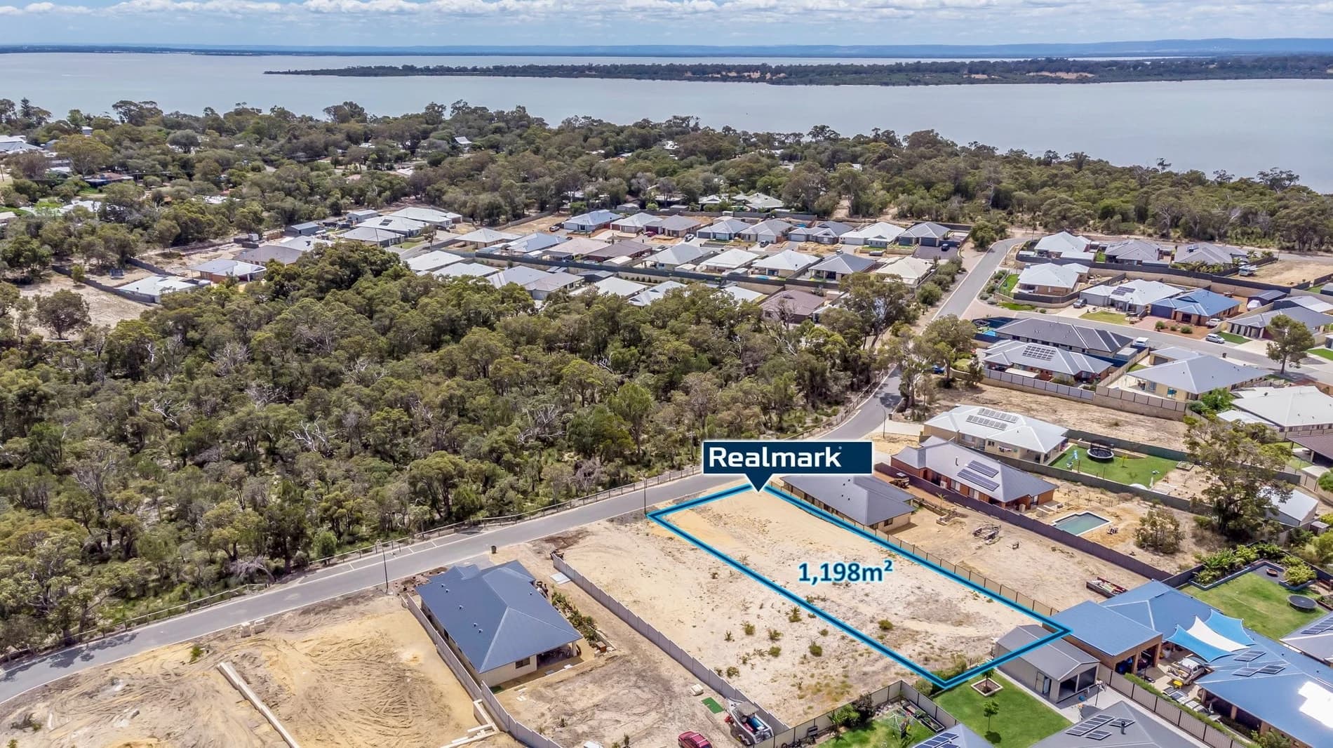 Enormous Block Facing Reserve, 51 Jinatong Loop, Dawesville WA 6211, Dawesville - Thumbnail 6