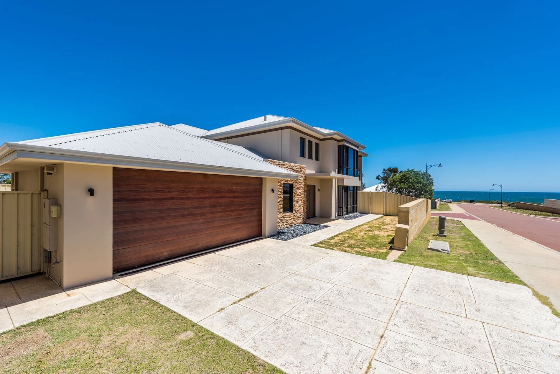 Spacious Ocean View Residence, 89 Balladonia Parade, Dawesville WA 6211, Dawesville - Thumbnail 7