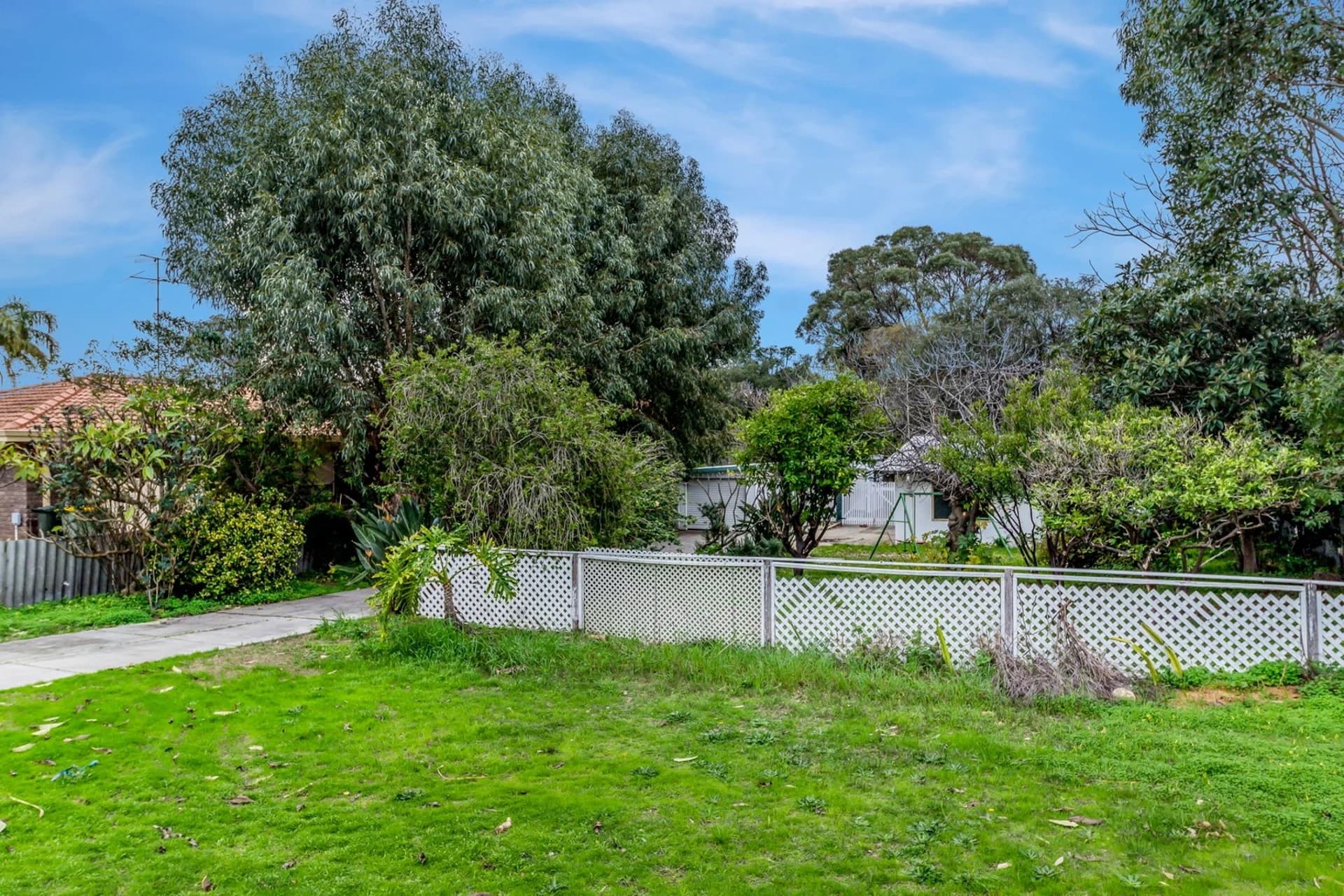 UNDER OFFER BY MARK PRICE 0439 979967, 26 Service Street, Mandurah WA 6210, Mandurah - Thumbnail 8