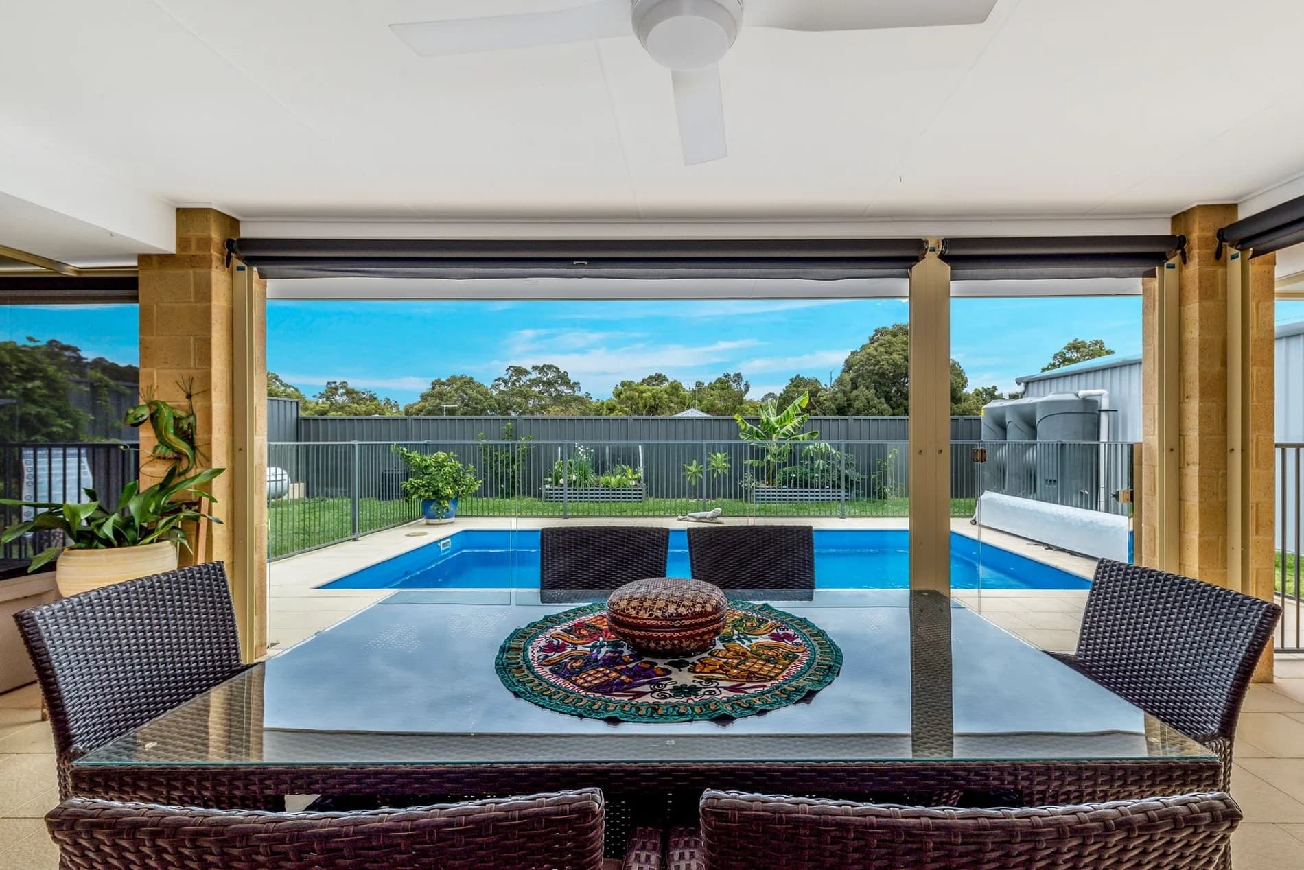 Quality Built Home With Pool, 92 Jinatong Loop, Dawesville WA 6211, Dawesville - Thumbnail 7