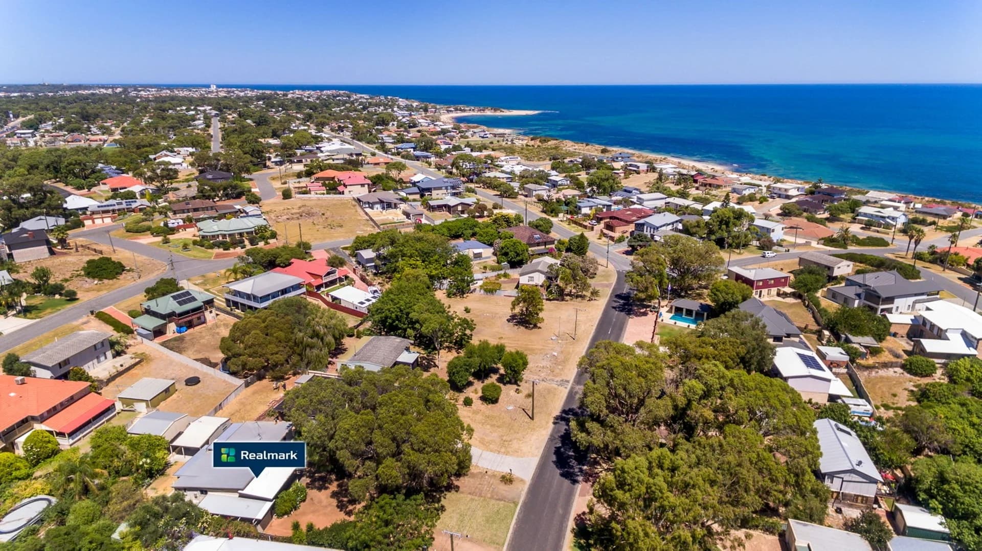 Split Level Falcon Getaway, 11 Corinna Street, Falcon WA 6210, Falcon - Thumbnail 8