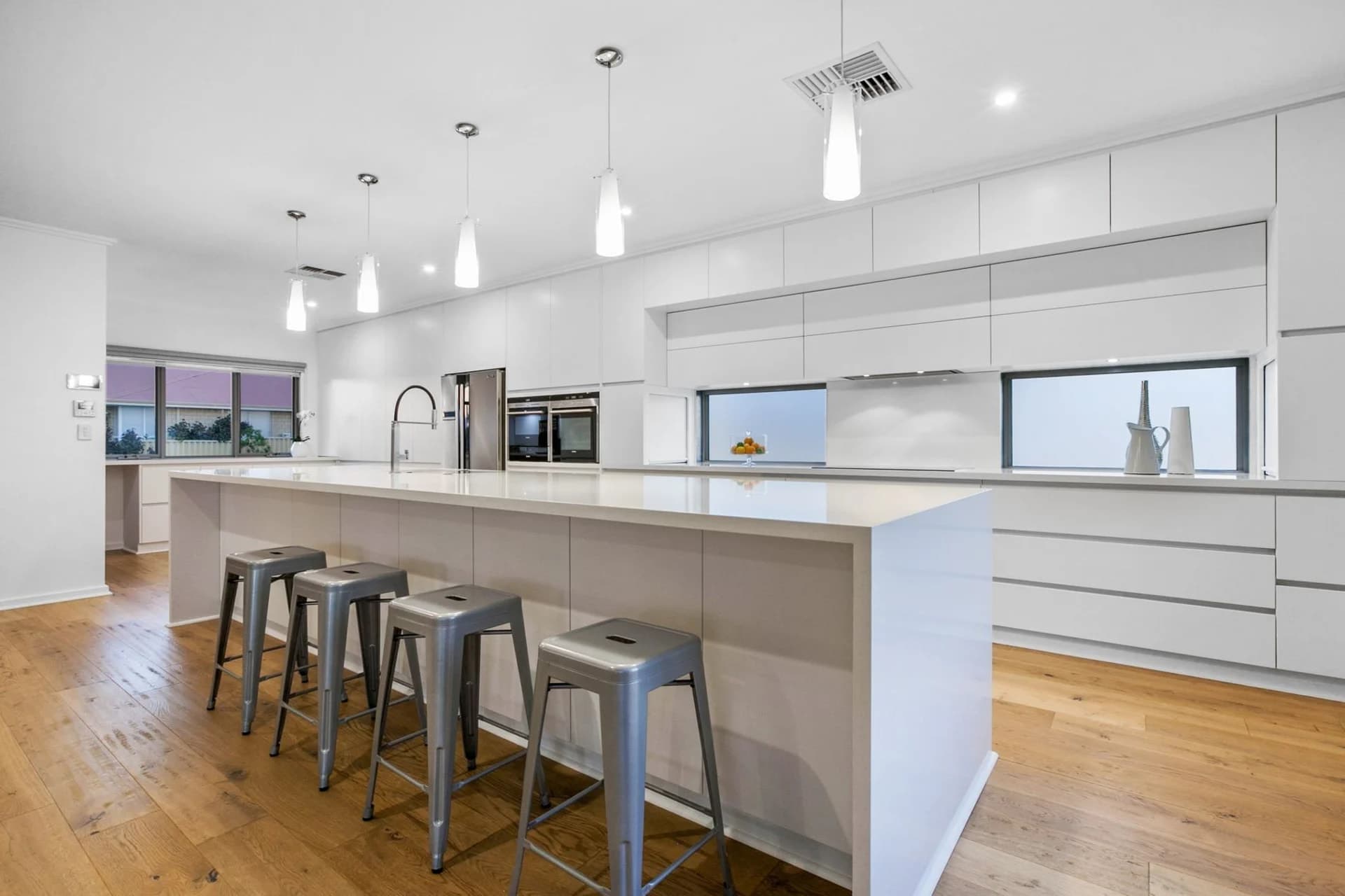 MODERN SOPHISTICATION, 42 Rees Place, Wannanup WA 6210, Wannanup - Thumbnail 8