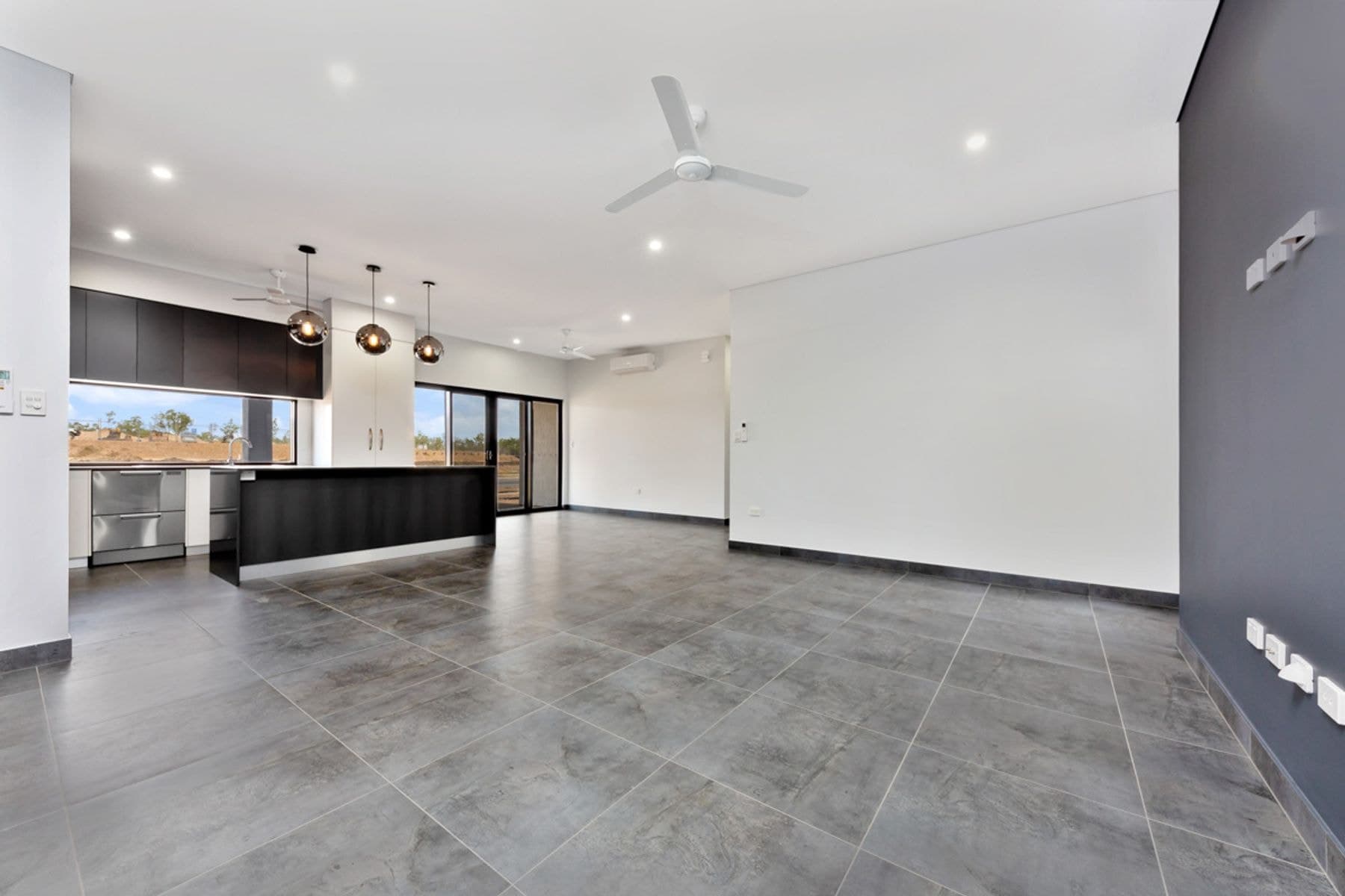 19 Blackspear Court, Zuccoli NT 0832, Zuccoli - Thumbnail 2