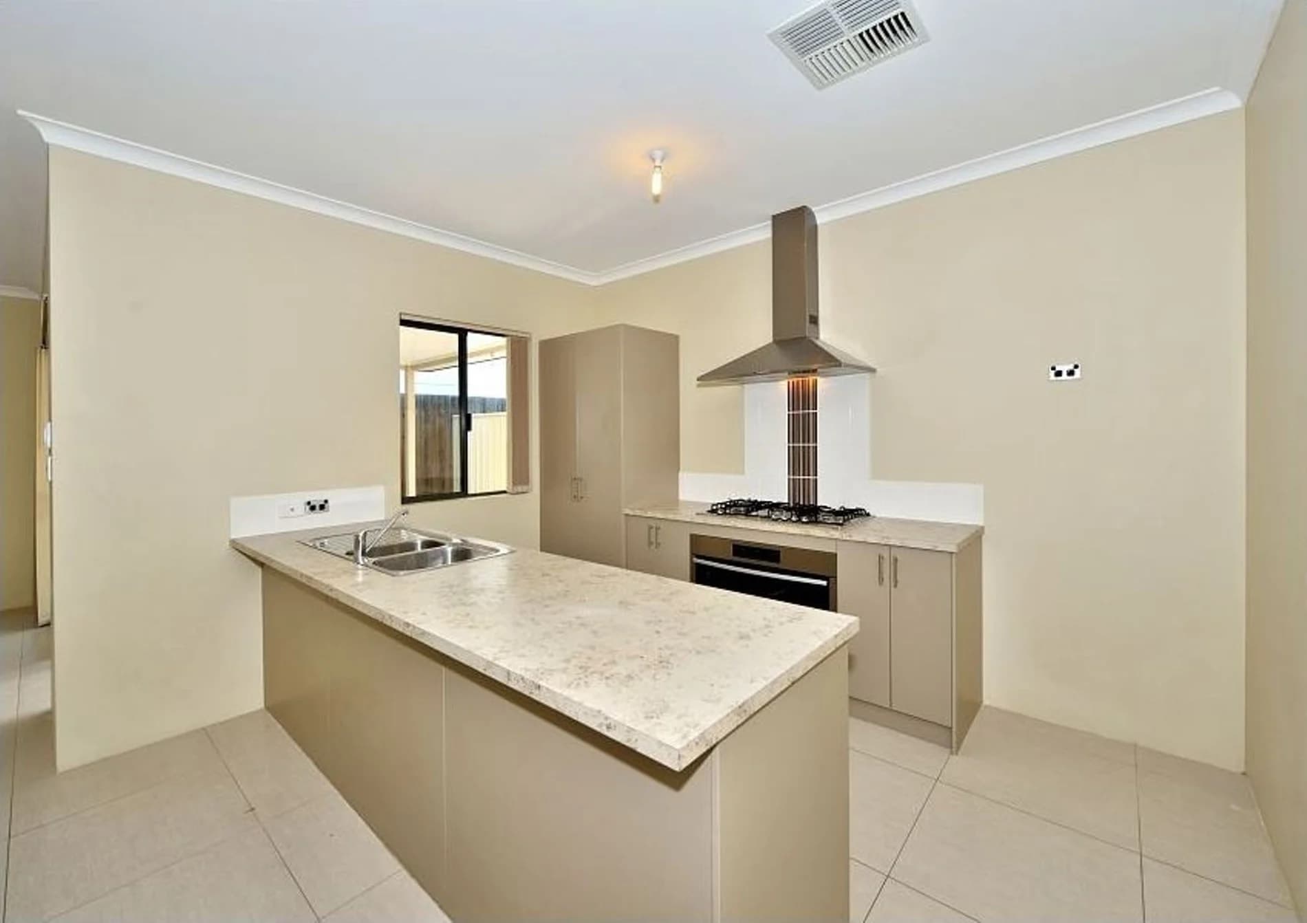 TIME TO MAKE YOUR MOVE, 22 Illyarrie Avenue, Falcon WA 6210, Falcon - Thumbnail 7