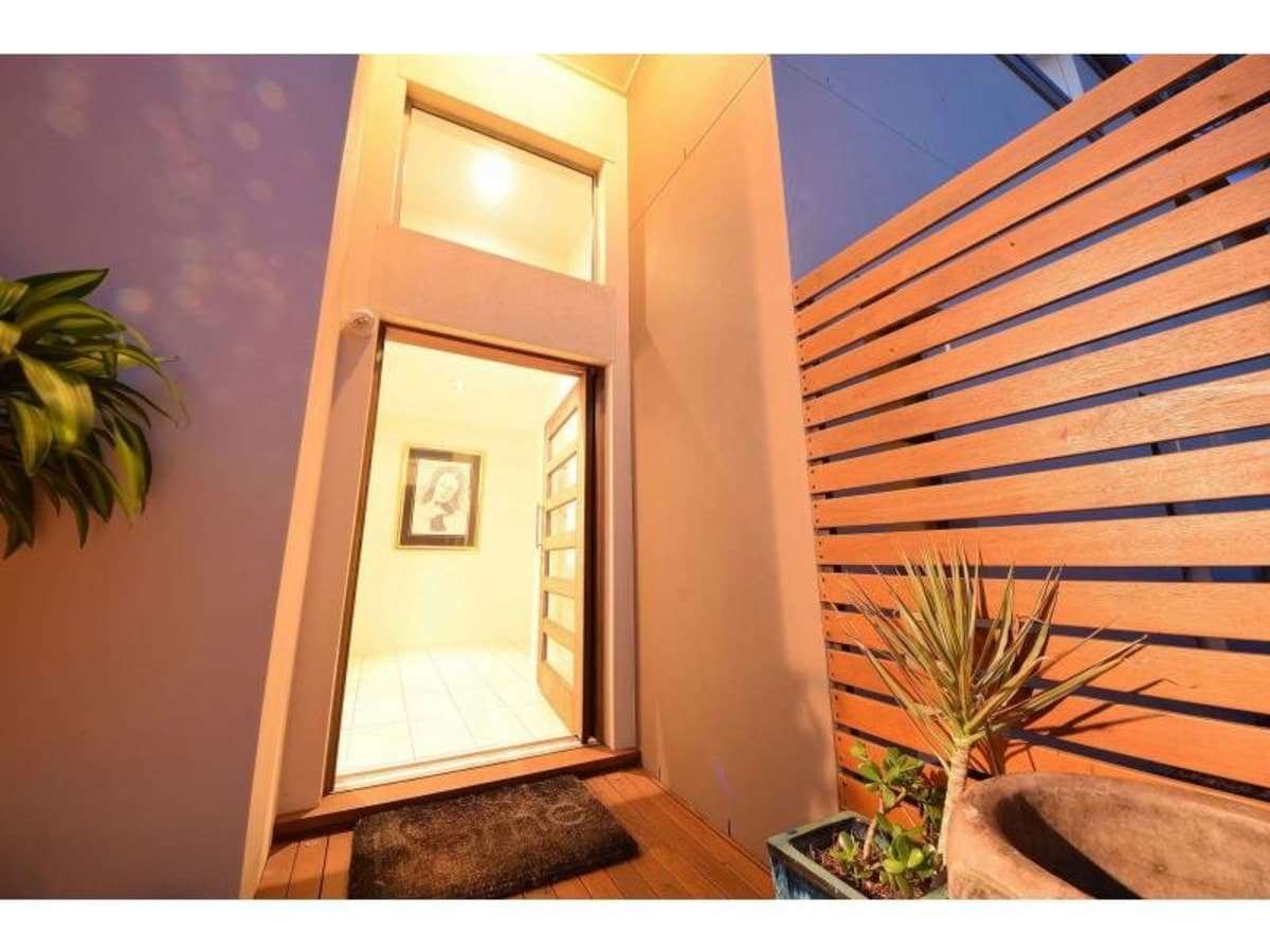 133 Nobby Parade, MIAMI, Miami - Thumbnail 3