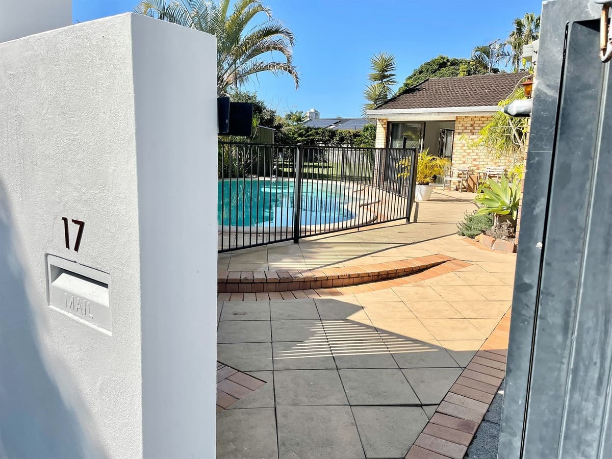 17 Spoonbill Court, Burleigh Waters, Burleigh Waters - Thumbnail 3