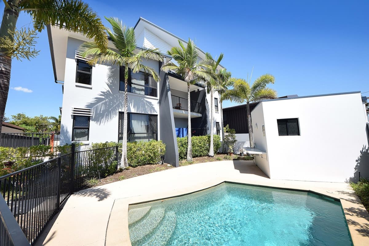 1/2104 Gold Coast Highway, Miami, Miami - Image 1