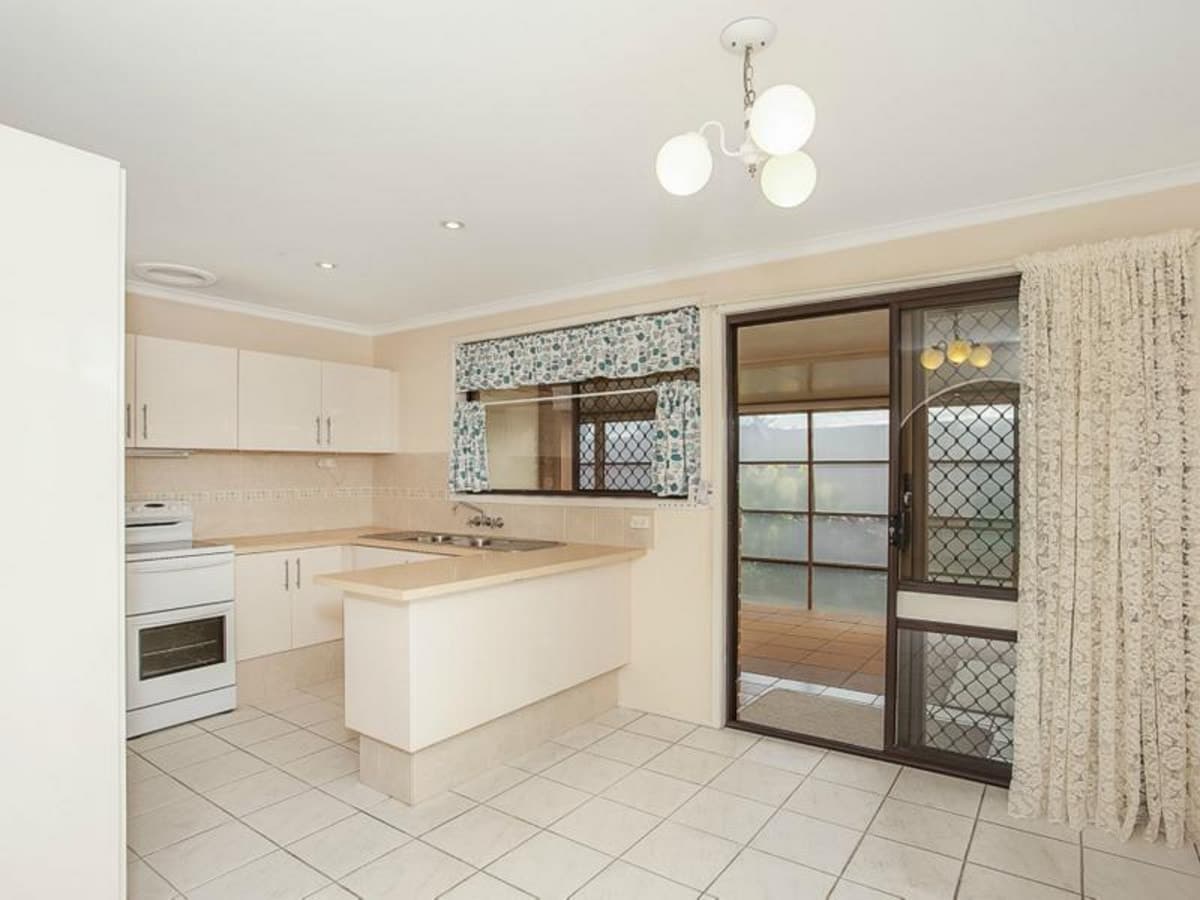 122/170 Bardon Avenue, BURLEIGH WATERS, Burleigh Waters - Thumbnail 4