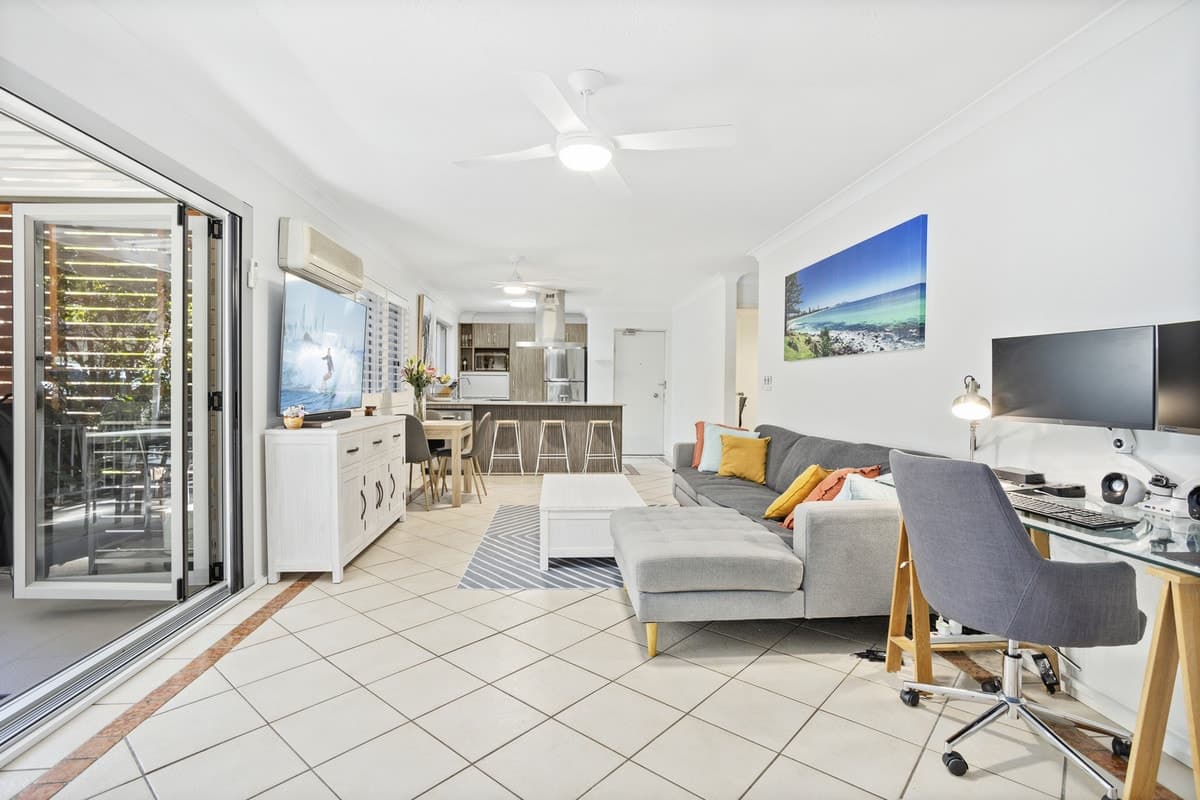 2/9 Ewart Street, BURLEIGH HEADS, Burleigh Heads - Image 1