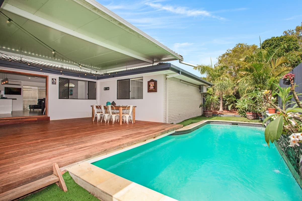 35 Harrier Drive, Burleigh Waters, Burleigh Waters - Thumbnail 2