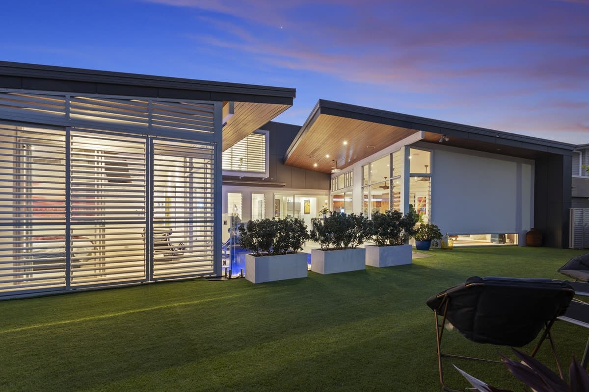 109 Acanthus Avenue, BURLEIGH WATERS, Burleigh Waters - Thumbnail 3