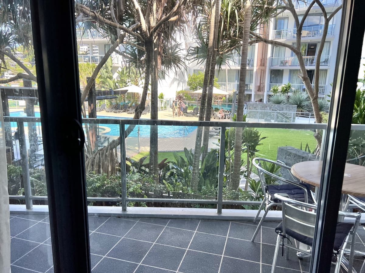 1047/1 Ocean Street, Burleigh Heads, Burleigh Heads - Thumbnail 3