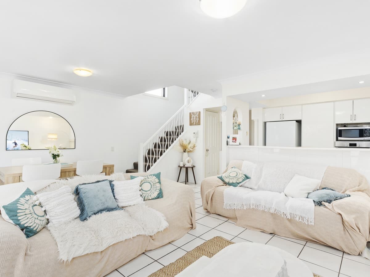 301/2214 Gold Coast Highway, Mermaid Waters, Mermaid Waters - Image 1