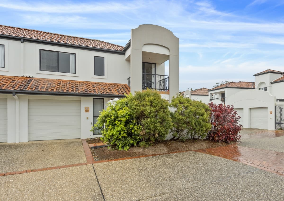 1801/2214 Gold Coast Highway, Mermaid Waters, Mermaid Waters - Thumbnail 2