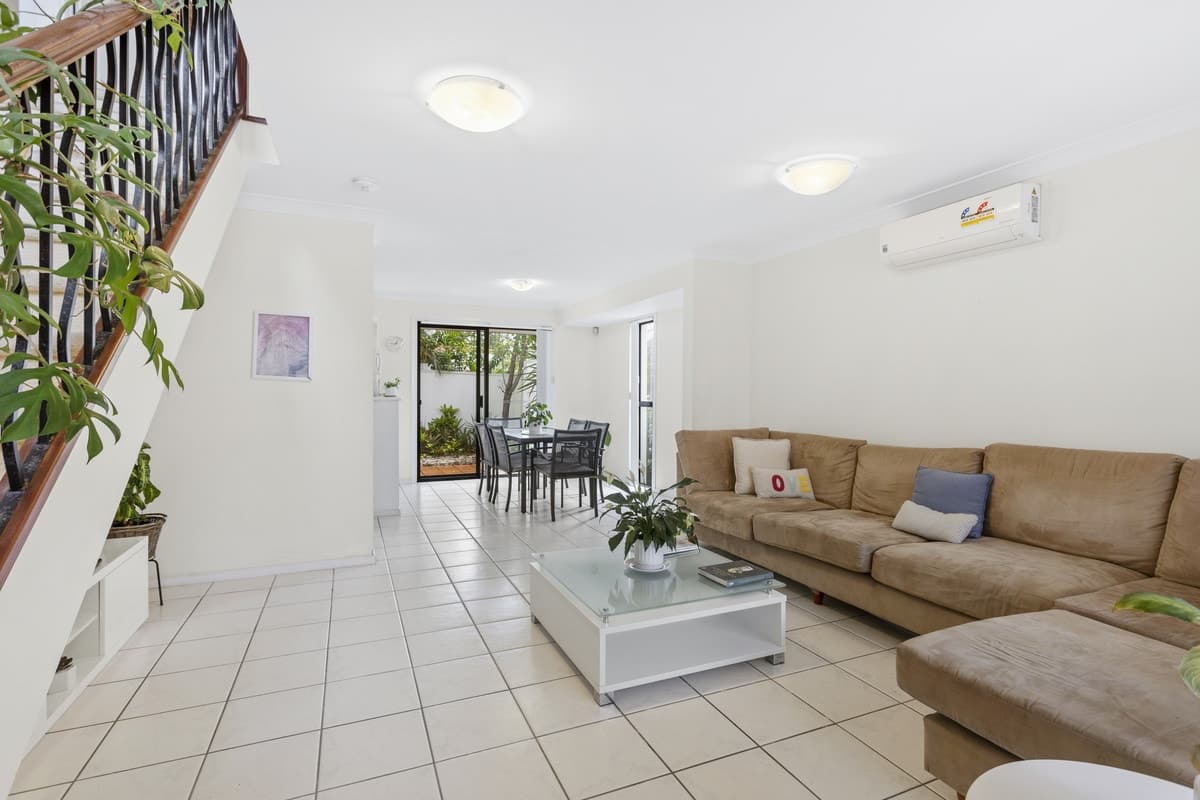 1801/2214 Gold Coast Highway, Mermaid Waters, Mermaid Waters - Thumbnail 4