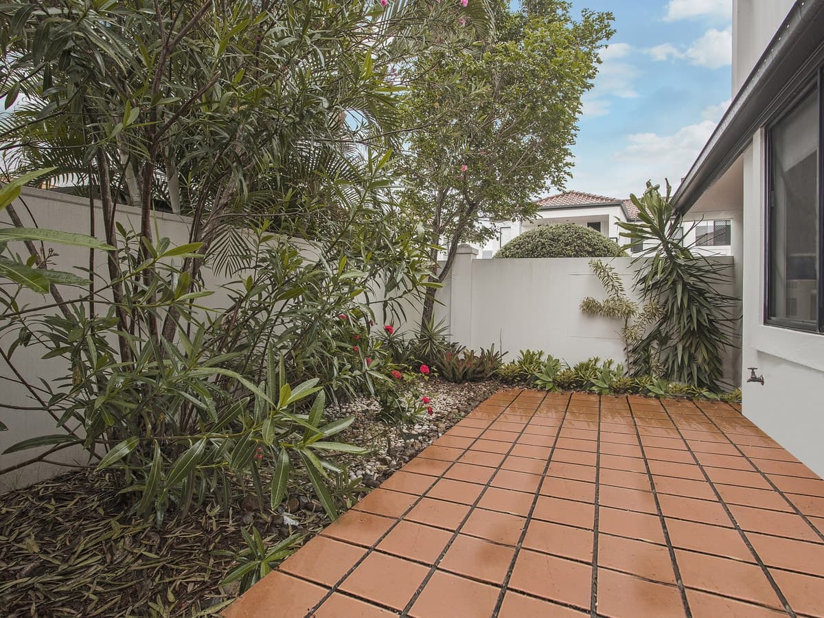 1801/2214 Gold Coast Highway, Mermaid Waters, Mermaid Waters - Thumbnail 7