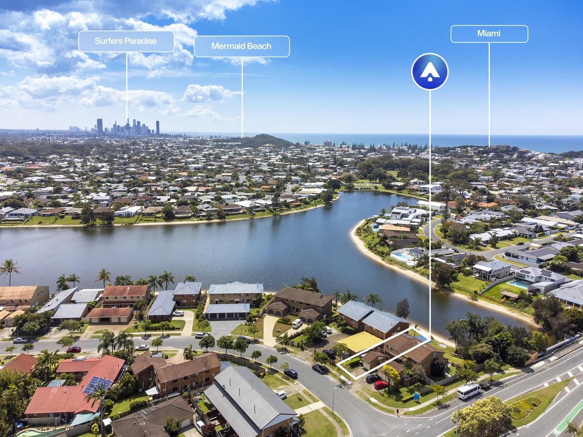 3/1 Barbet Place, BURLEIGH WATERS, Burleigh Waters - Thumbnail 2
