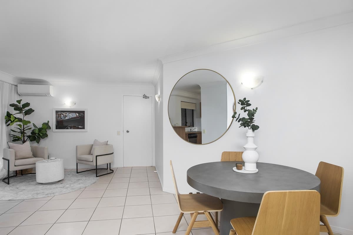 3/5 Fourth Avenue, Burleigh Heads, Burleigh Heads - Image 1