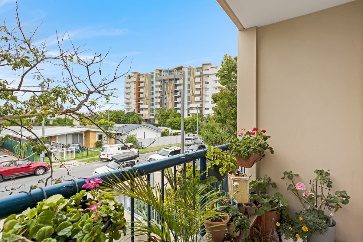 6/4 Adori Street, Surfers Paradise, Surfers Paradise - Thumbnail 2